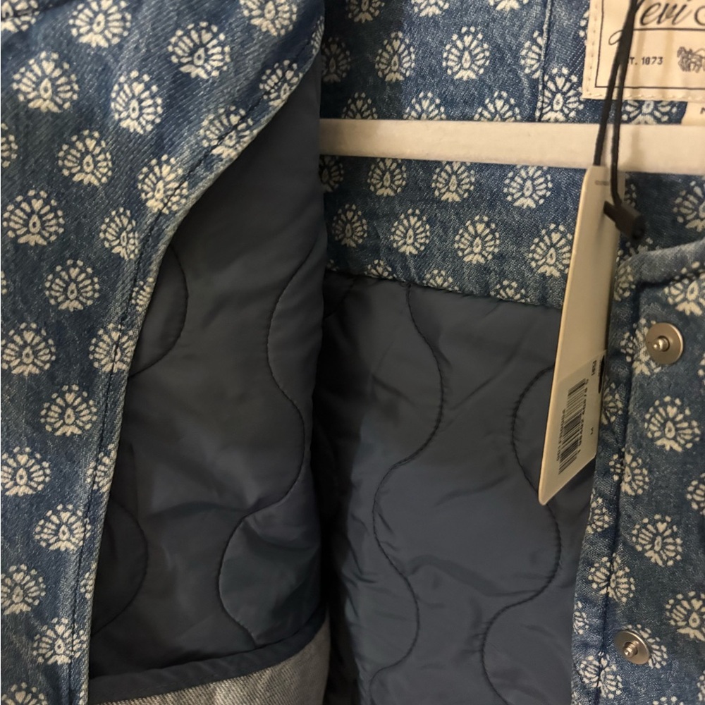 Levi's Blue Patterned Bomber Jacket NWT - image 4